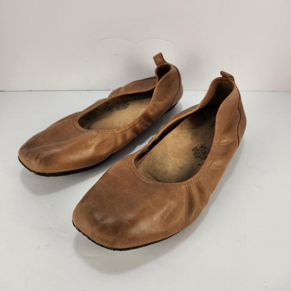 Taos Chit Chat Women's Size 9 Caramel Brown Leather Ballet Flats Comfort Shoes
